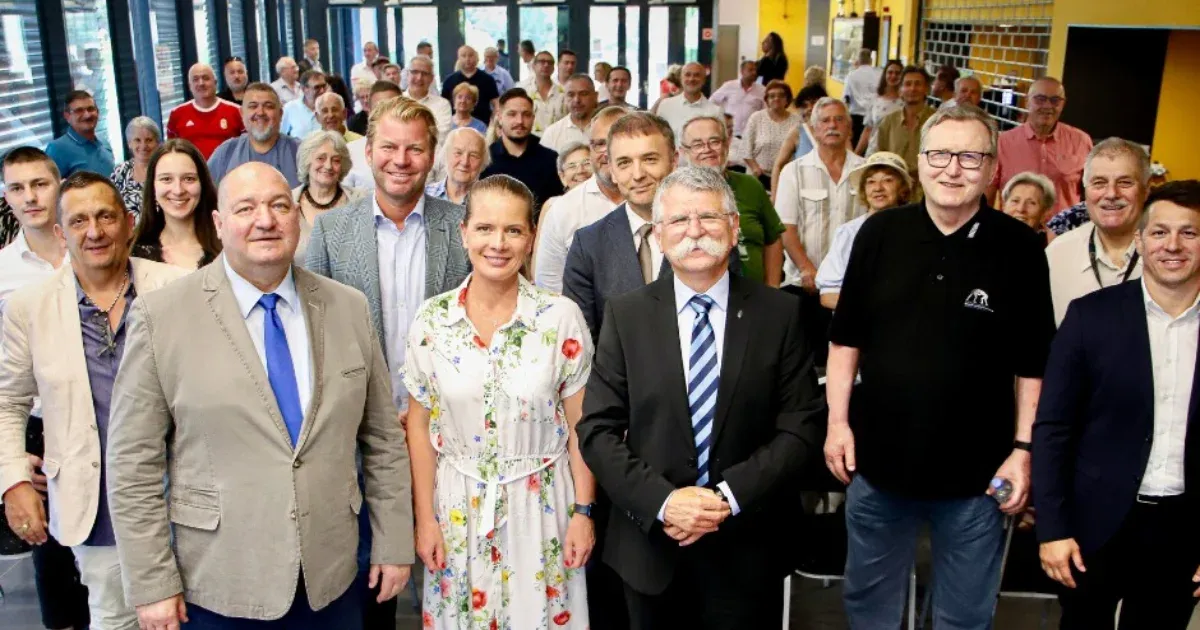 Lecserélheti a leszerepelt nagy neveit a Fidesz Budapesten 2026-ra