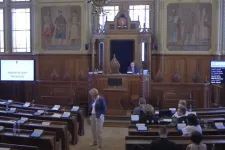 Megszavazták a fizetésemelésük, majd az ebédszünet után leléptek az ülésről a Fidesz kecskeméti képviselői