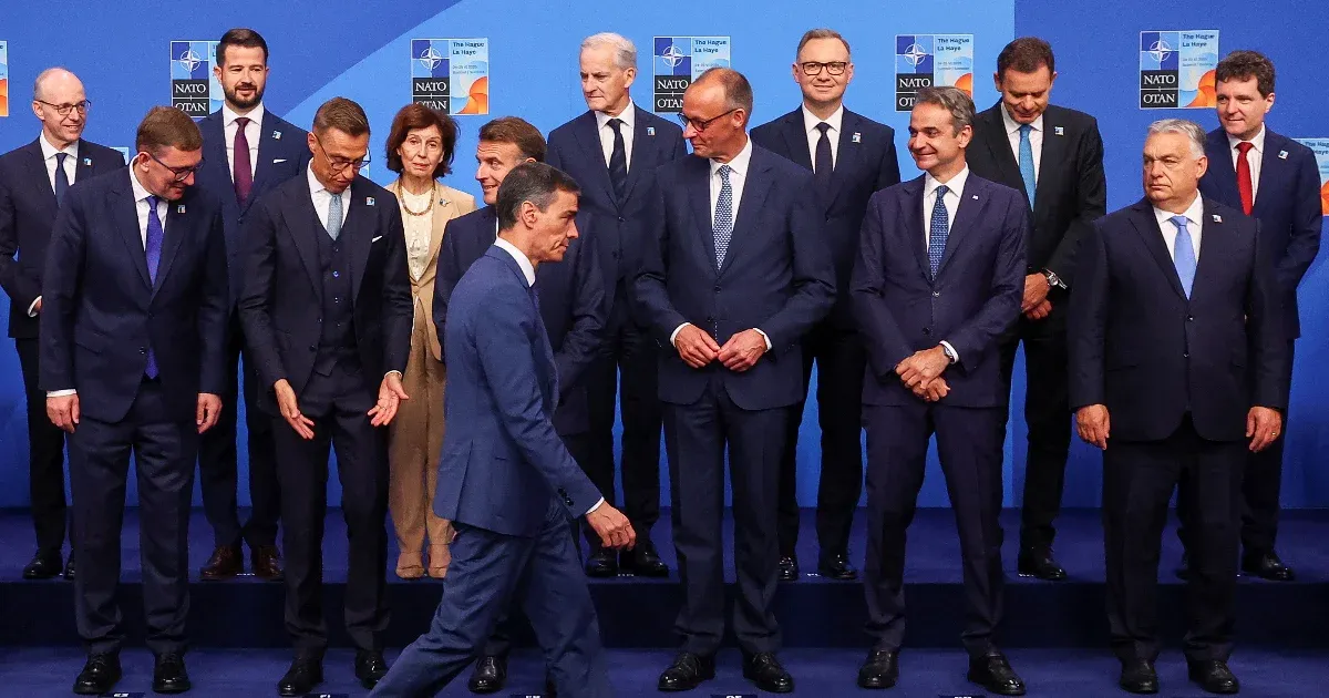 Trumpra szabták a NATO csúcsát, a főtitkár még apucinak is nevezte, Oroszországról meg szó se volt
