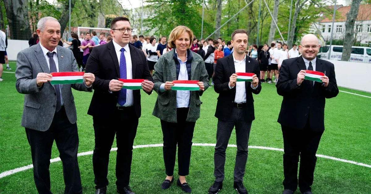 Közfeladati visszaélés: Kirúgott diák és átgondolt politikai lejáratás a Táncsics Mihály Kollégium igazgatójától Közfeladati visszaélés: Kirúgott diák és átgondolt politikai lejáratás a Táncsics Mihály Kollégium igazgatójától