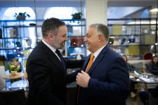 Megint beszállt a magyar MBH a szélsőjobboldali spanyol párt kampányába