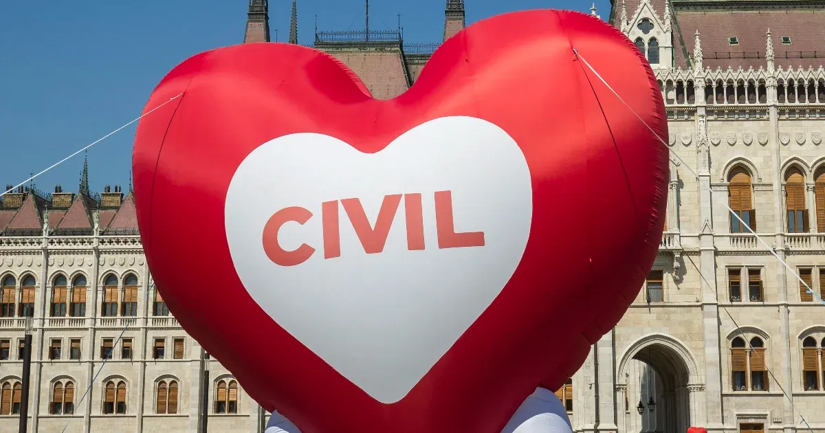 71 civil szervezet állt ki a Budapest Pride szervezői mellett