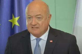 Sokatmondó baki: az osztrák kancellár Ukrajnával szembeni magyar támadásokat mondott orosz támadások helyett