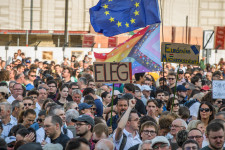 Bárki is alakít kormányt jövőre, rendkívül nehéz dolga lesz az uniós pénzekkel