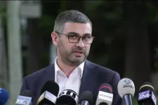 Miniszter: Egységesen havi 300 lejre csökken a veszélyességi pótlék, kivétel nem lesz