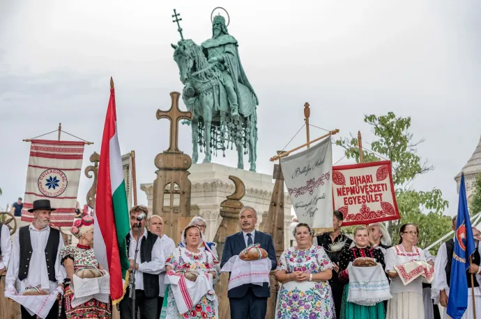 A Fidesz által akadályozott Budapest Pride-ra válaszul itt a kormánypárt büszkeségcunamija