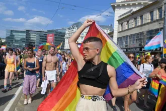 Orbán Balázs felmondta a kormányzati mantrát az idei Pride-ról, majd posztolt néhány régi képet