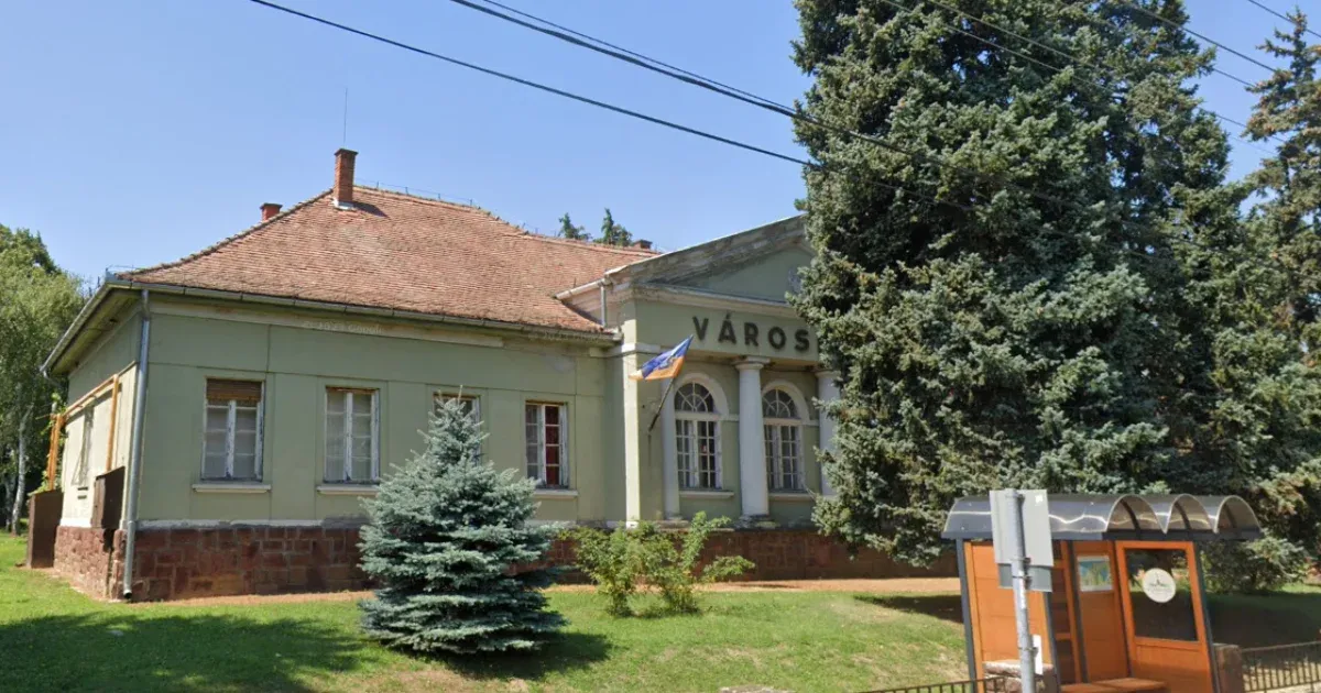 Visszaélések miatt nyomoz a rendőrség Fonyódon, a volt polgármester is érintett lehet