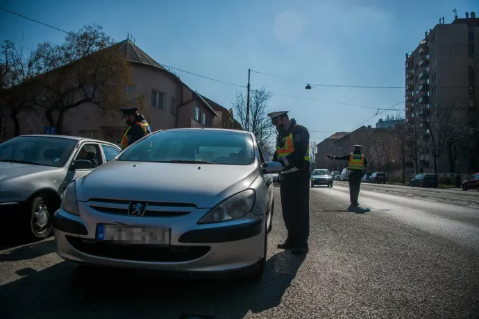 Hamarosan sokkal nehezebb lesz megúszni a bírságot, ha valaki nem köti be a biztonsági övet az autóban