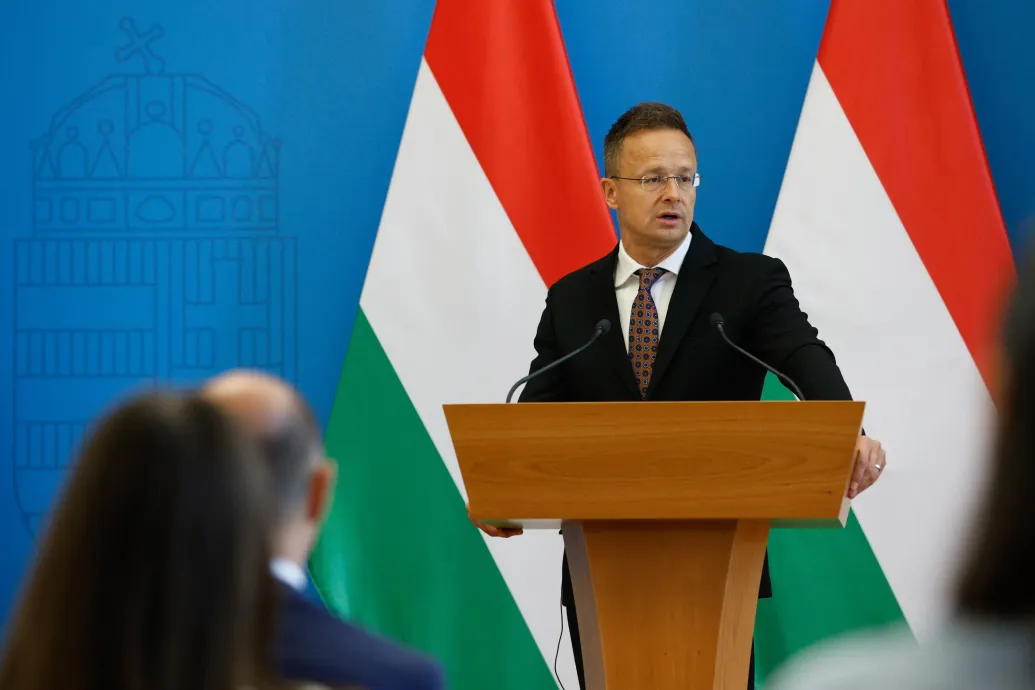 Szijjártó Péter: Magyarországon a szerelem tényleg szabad, mindenki azt szerethet, akit akar – Forrás: Telex.hu