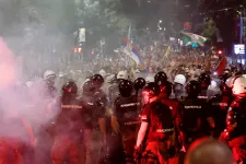 Tüntetés, könnygáz, blokád: Vučić lenácizta és lehuligánozta az új választást követelő diákokat