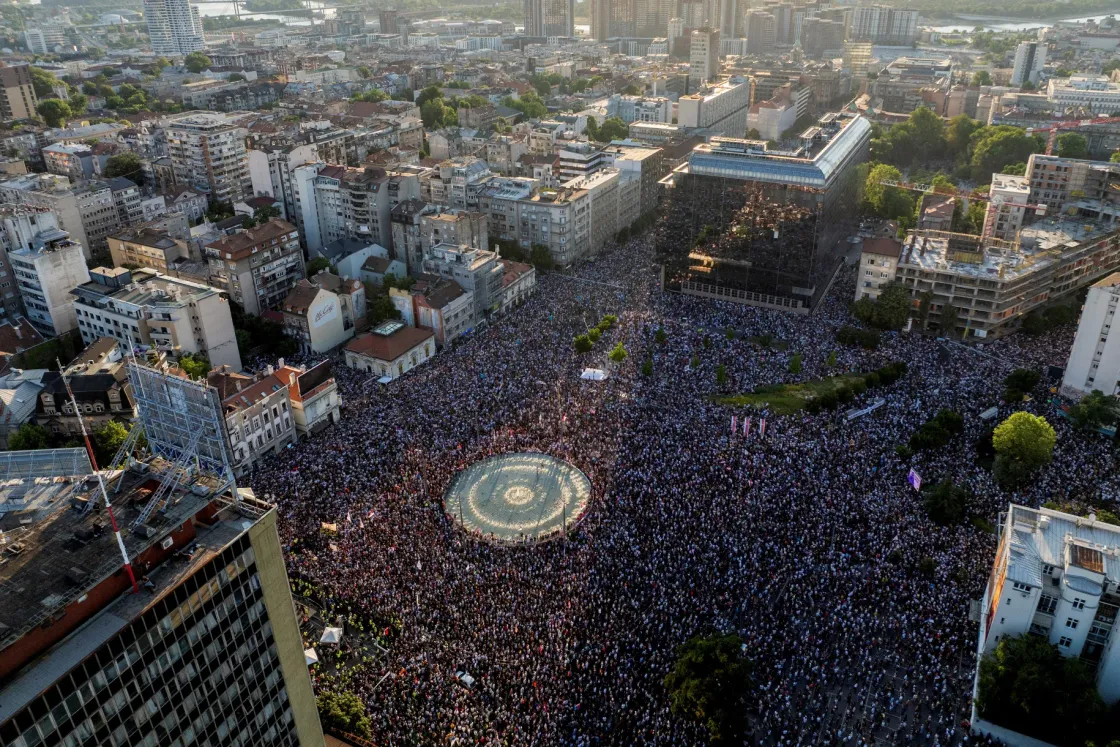 Tüntetés, könnygáz, blokád: Vučić lenácizta és lehuligánozta az új választást követelő diákokat