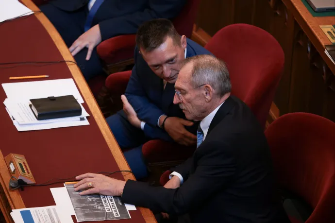 Kijött a kormányhatározat, idén 10,9 milliárdot költenek a pedagógusok béremelésére