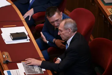 Kijött a kormányhatározat, idén 10,9 milliárdot költenek a pedagógusok béremelésére