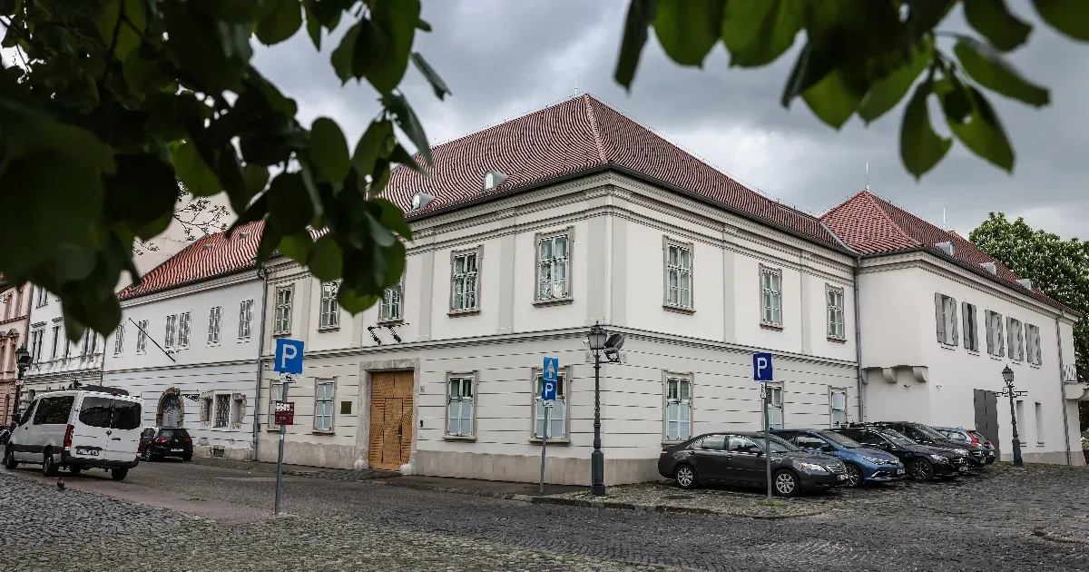 Szuperkedvezményes kötvényekkel is segítette a Matolcsy György vezette jegybank az alapítványi botrányban érintett cégeket