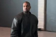 Ausztrália érvénytelenítette Kanye West vízumát a Hitlert éltető száma miatt