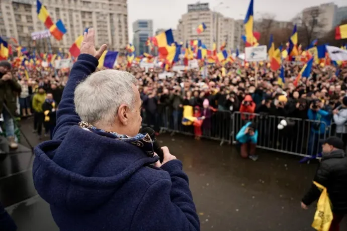 Vádat emeltek Călin Georgescu ellen, mert éveken át fasiszta és antiszemita eszméket népszerűsített