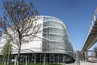 Kutyaszorítóba kerültek, és az isztambuli reptérről indított szavazáson döntötték el, hogy szerezzék vissza a 127 milliárdjukat