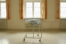 Már a terhesség alatt dönthetnek arról, hogy elveszik az anyától a veszélyeztetett helyzetben lévő újszülöttet
