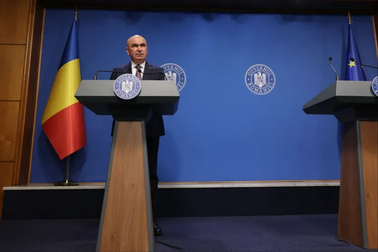 Közgazdász: A szakadék szélén állunk – abszurd, hogy ez a méltánytalan csomag kell az elsősegélyhez