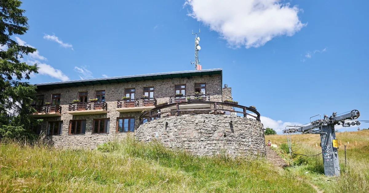 Újranyitott a Nagy-Hideg-hegyi turistaház