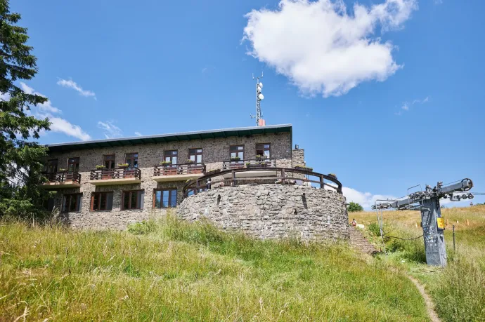 Újranyitott a Nagy-Hideg-hegyi turistaház