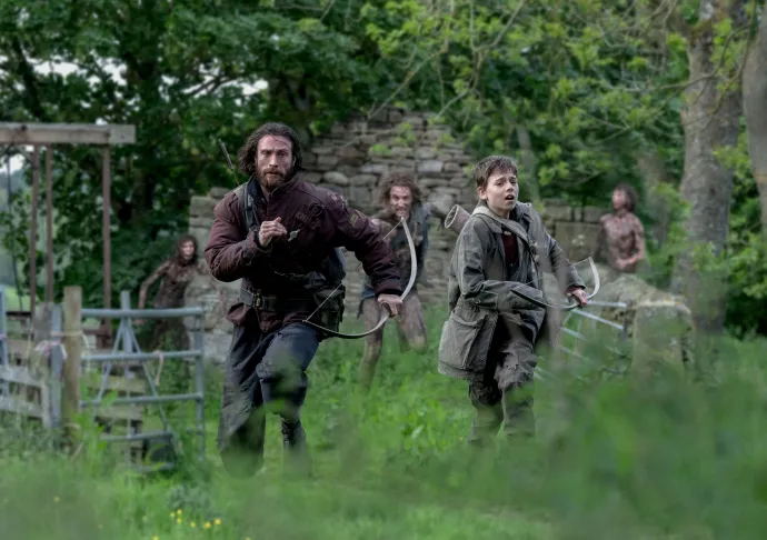 Aaron Taylor-Johnson és Alfie Williams – Fotó: Intercom