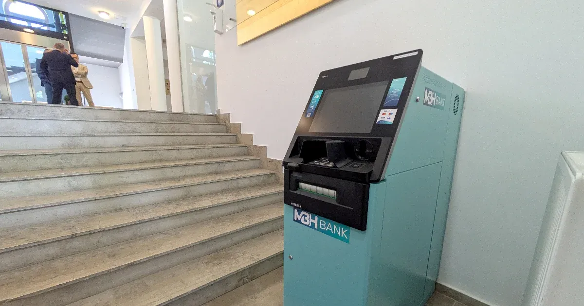Hogy került Mészáros Lőrinc bankjának automatája a pécsi egyetemre? Hát szóban megállapodtak!