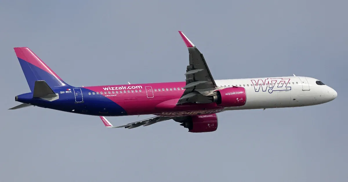 Visszatérítést és ingyenes átfoglalást biztosít a Wizz Air a francia sztrájk miatt törölt járatok utasainak