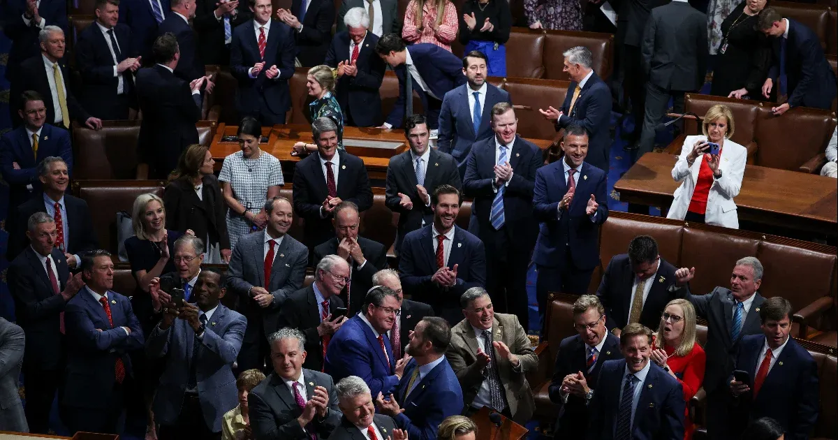 A képviselőházon is átment Donald Trump „nagy gyönyörű” törvénye
