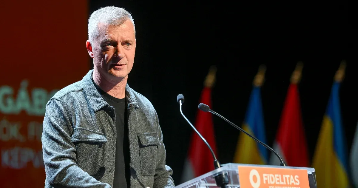 Kubatov Gábor szerint Csányi Sándor megszegte a régi szabályt, és behozta a sportpályára a politikát