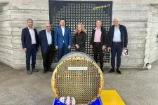 Állami cég, magánluxus: havi 117 ezer lejt visznek haza a Nuclearelectrica vezetői nyugdíjjal és fizetéssel együtt