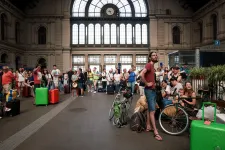 „Valaki belföldre esetleg a törött Gödöllőivel?” – döcögve indult a péntek a Keleti pályaudvaron