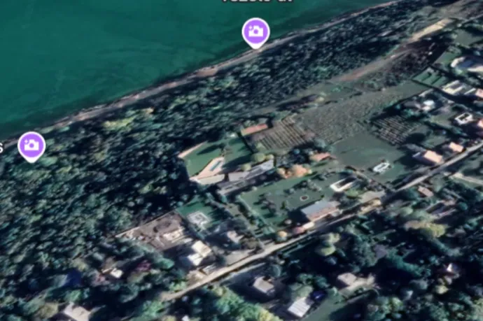 Sarka Kata férje 770 millióért venné meg a Rogán Cecília tihanyi birtoka mellett fekvő telket