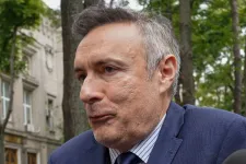 Lehallgatások, szerződések, kenőpénzek: a DNA vádirata bemutatja Coldea hálózatának működését