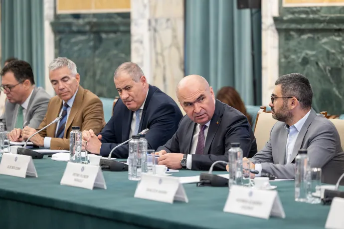 Hiába a negatív CES-vélemény, a kormány elfogadja a megszorító csomagot, a szakszervezetek tiltakoznak