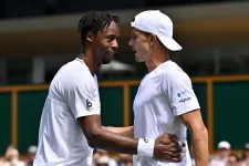 Fucsovics legyőzte Monfilst, harmadik fordulóba jutott Wimbledonban