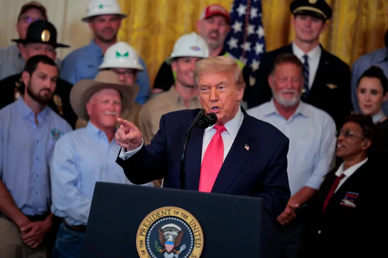 Trump a saját szavazóit is beáldozta a Nagy, Gyönyörű Törvényéért