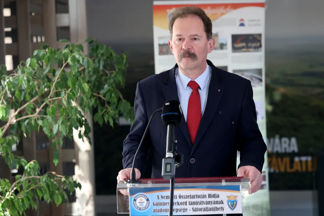 Kommentelőt fenyegetett a fideszes polgármester: „Gyáva senki vagy! Bemértünk! Találkozunk!” – Forrás: Telex.hu