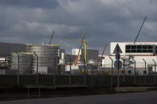 A korábbinál sokkal kevesebb pénzt oszt ki a kormány beruházásösztönzésre, és már azt se az akkugyáraknak