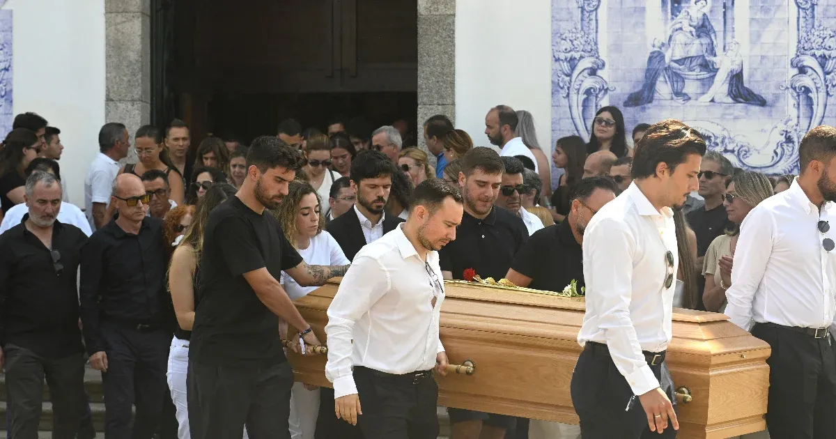 Csapattársai jelenlétében temették el a 28 évesen meghalt Diego Jota portugál focistát