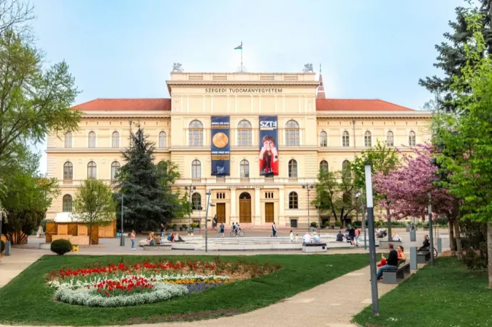 Nyílt levélben tiltakoznak a SZTE hallgatói az egyik oktató homofób kijelentései ellen