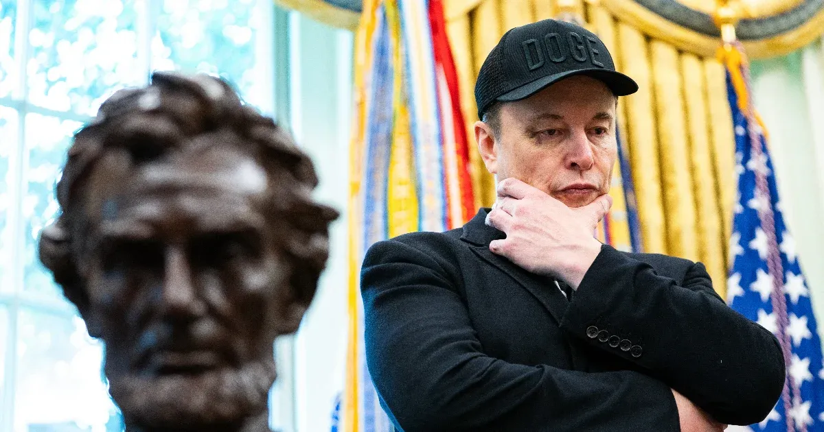 Elon Musk bejelentette, hogy pártot alapít
