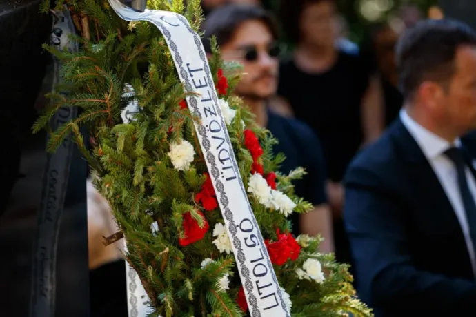 A halottak nem védekezhetnek. Kincses Előd halálára