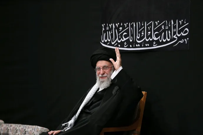 Előbújt bunkeréből Irán vezetője, akit majdnem egy hónapja nem láttak