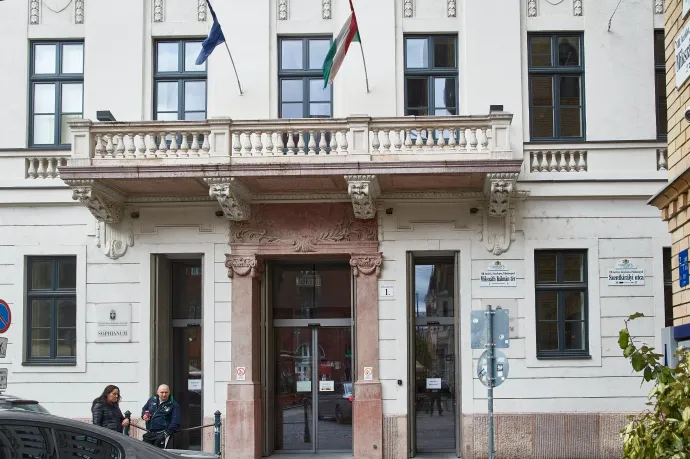 Már több száz pszichológus aláírta a petíciót, amelyben a Pázmányon fegyelmi alá vont oktatók mellett állnak ki