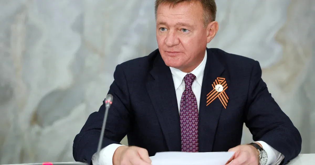 Friss hírek: A jelentések szerint Sztarovoit lelőtte magát a saját kocsijában.