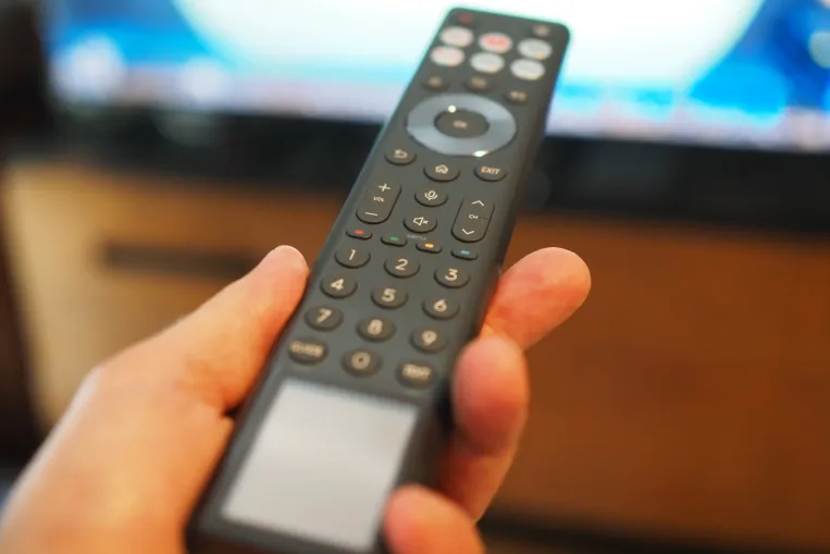AI-tóstul a házba: Hisense U7Q PRO tévé