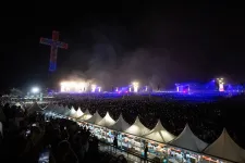 Ki ez az usztasaromantikában dagonyázó férfi, akinek a koncertje világrekordot döntött Zágrábban?