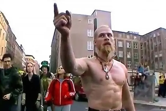 Huszonöt éve bukkant fel az egyik legismertebb mém, a Techno Viking, aki perre ment a videó miatt